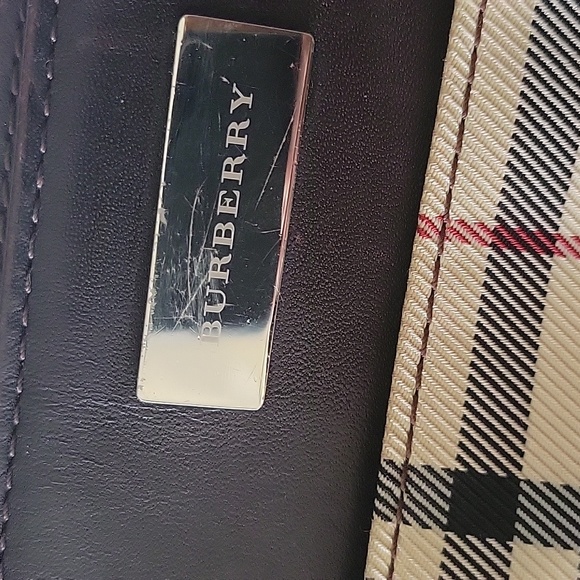 Burberry Bag - Picture 9 of 10